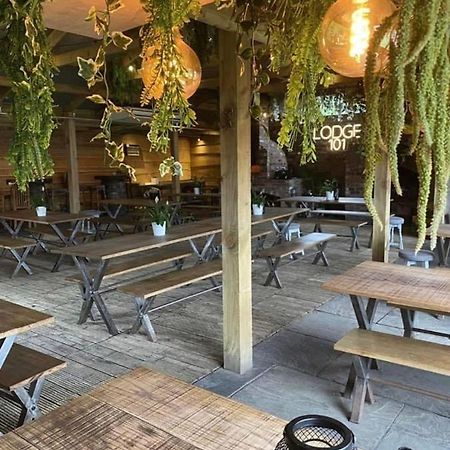 The Huntsman Hotel Cheadle  Exterior foto