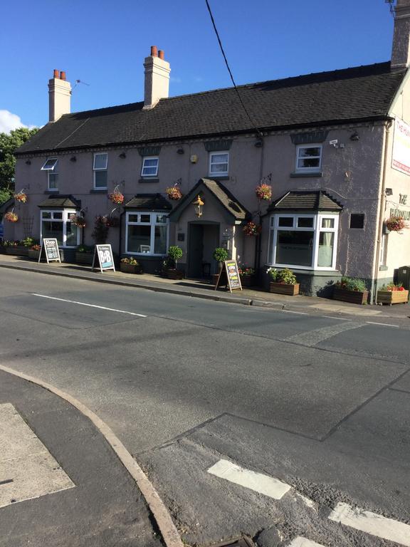 The Huntsman Hotel Cheadle  Exterior foto