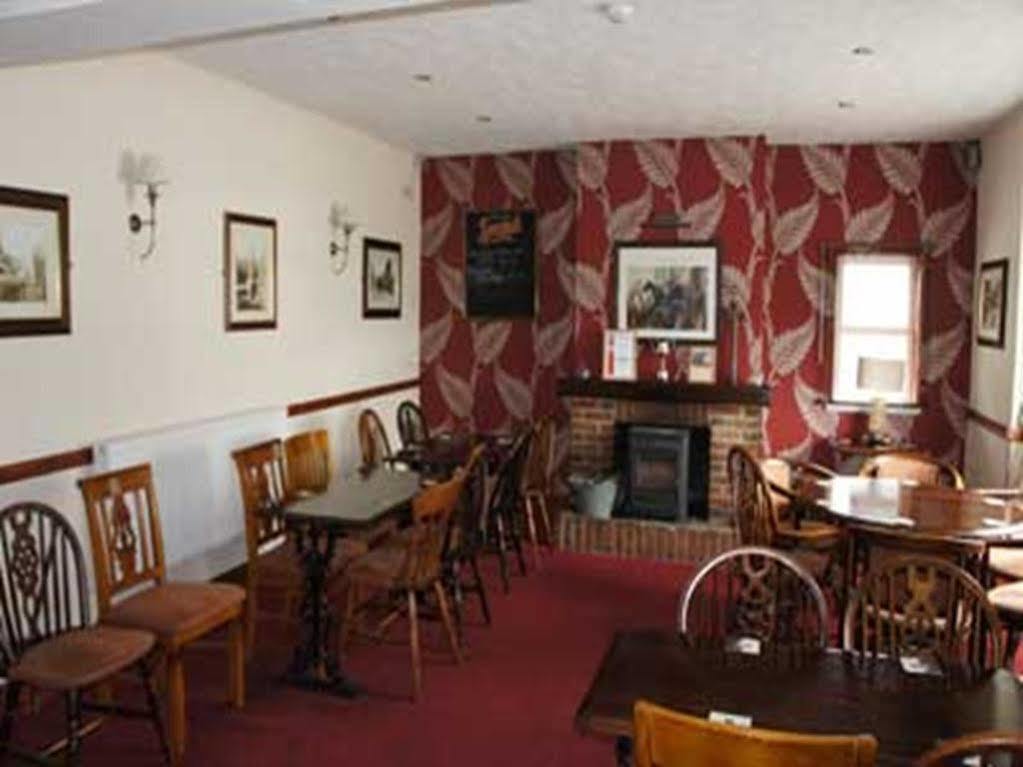 The Huntsman Hotel Cheadle  Exterior foto