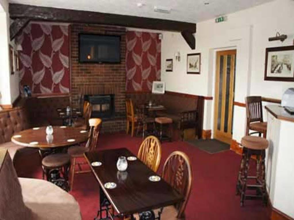 The Huntsman Hotel Cheadle  Exterior foto